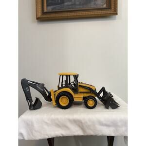 1/18 Scale Volvo BL71 Backhoe Loader Lights & Sounds Used. Untested.